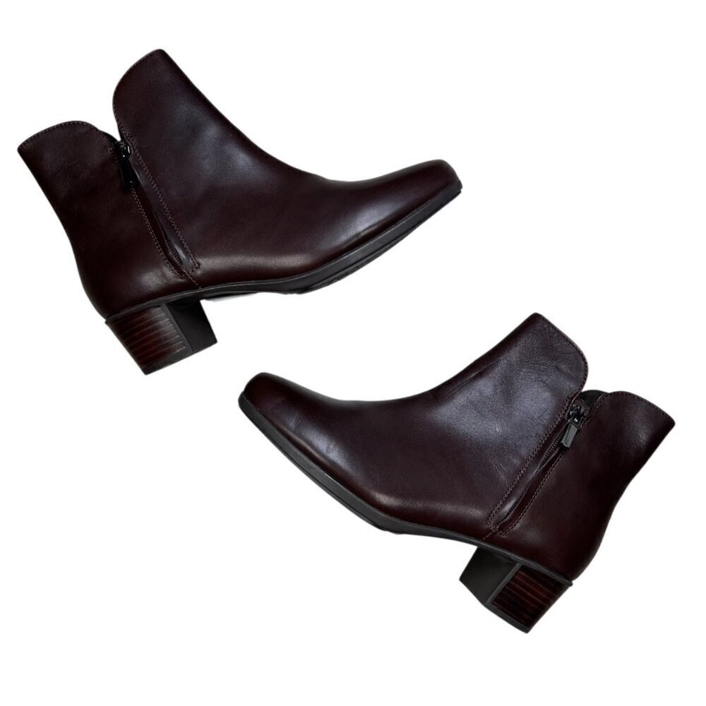 Munro Landyn 9 Women Brown Leather Boot Minimalist Office